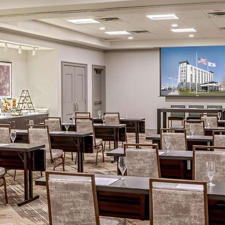 Doubletree By Hilton Boston Logan Airport Chelsea Hotel Buitenkant foto