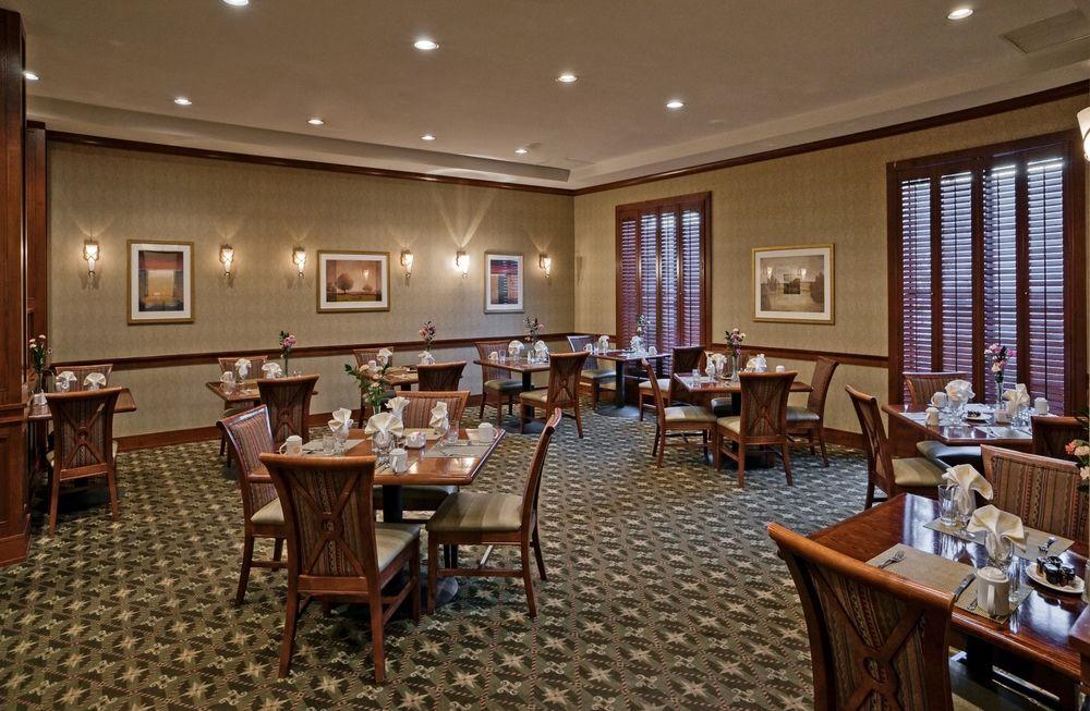 Doubletree By Hilton Boston Logan Airport Chelsea Hotel Buitenkant foto