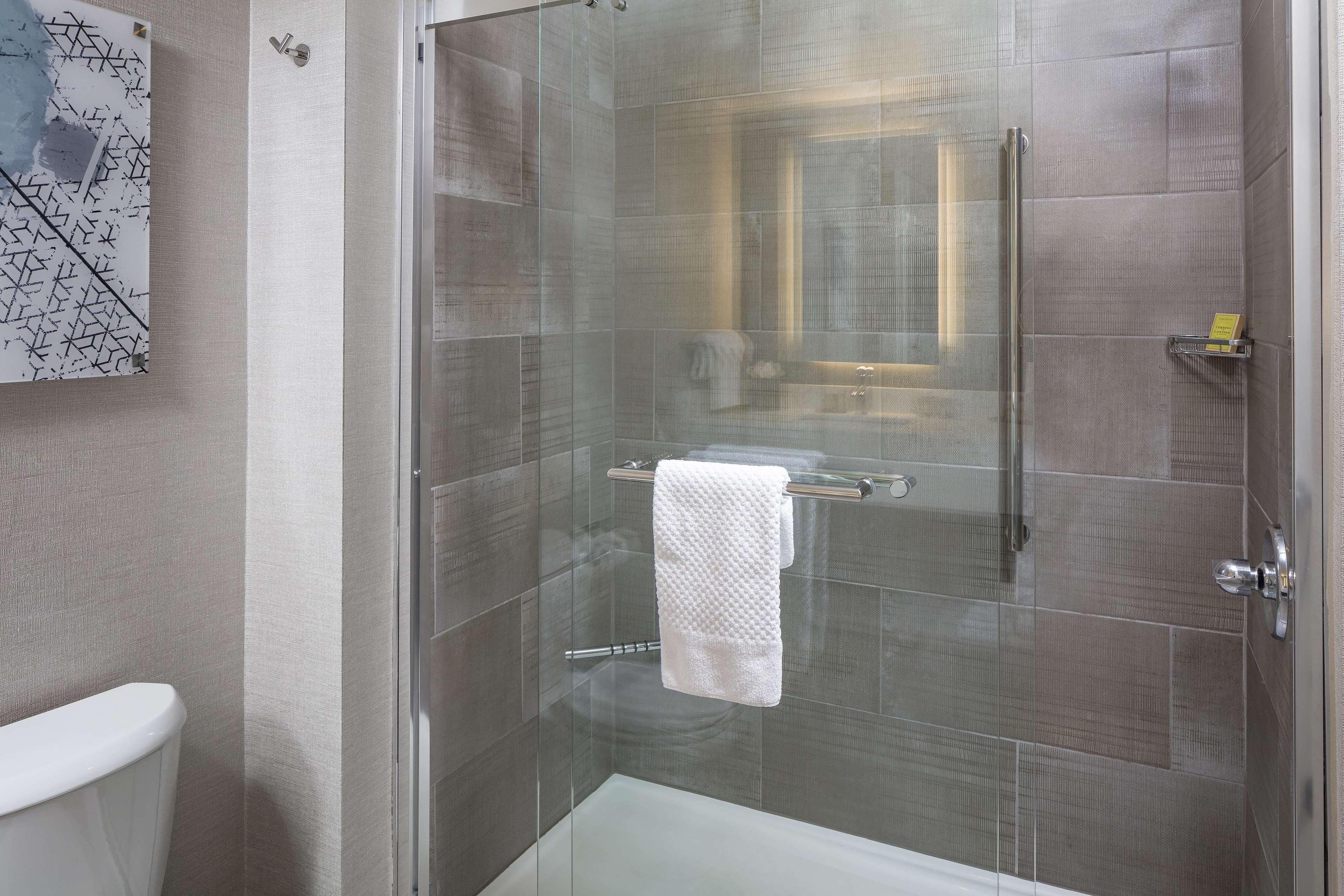Doubletree By Hilton Boston Logan Airport Chelsea Hotel Kamer foto
