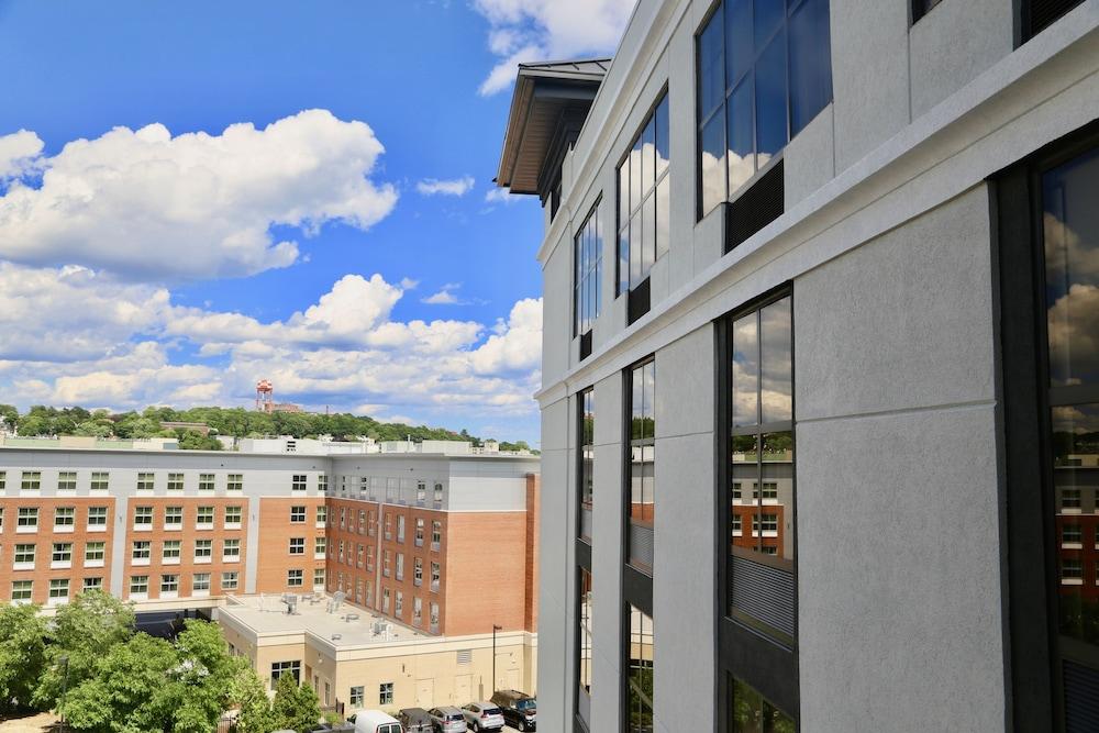 Doubletree By Hilton Boston Logan Airport Chelsea Hotel Buitenkant foto