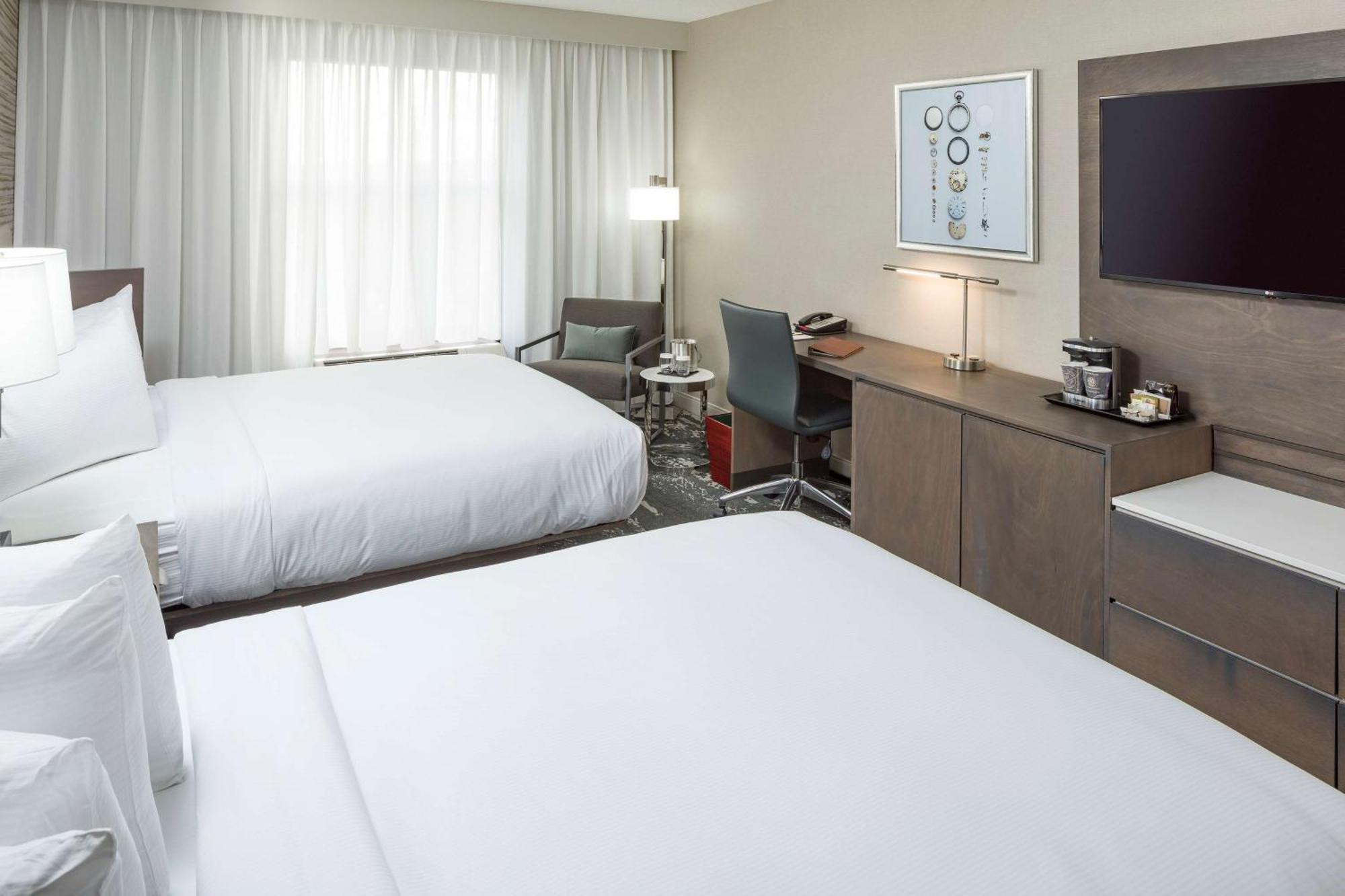 Doubletree By Hilton Boston Logan Airport Chelsea Hotel Buitenkant foto