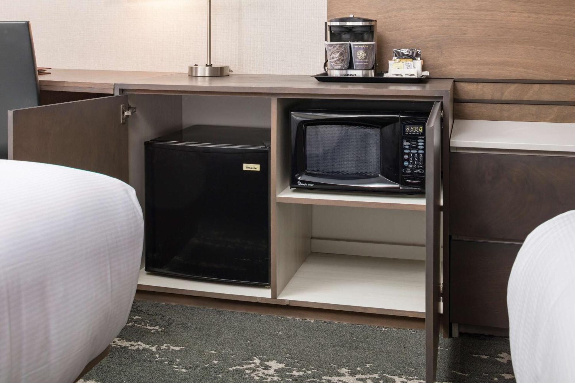 Doubletree By Hilton Boston Logan Airport Chelsea Hotel Buitenkant foto