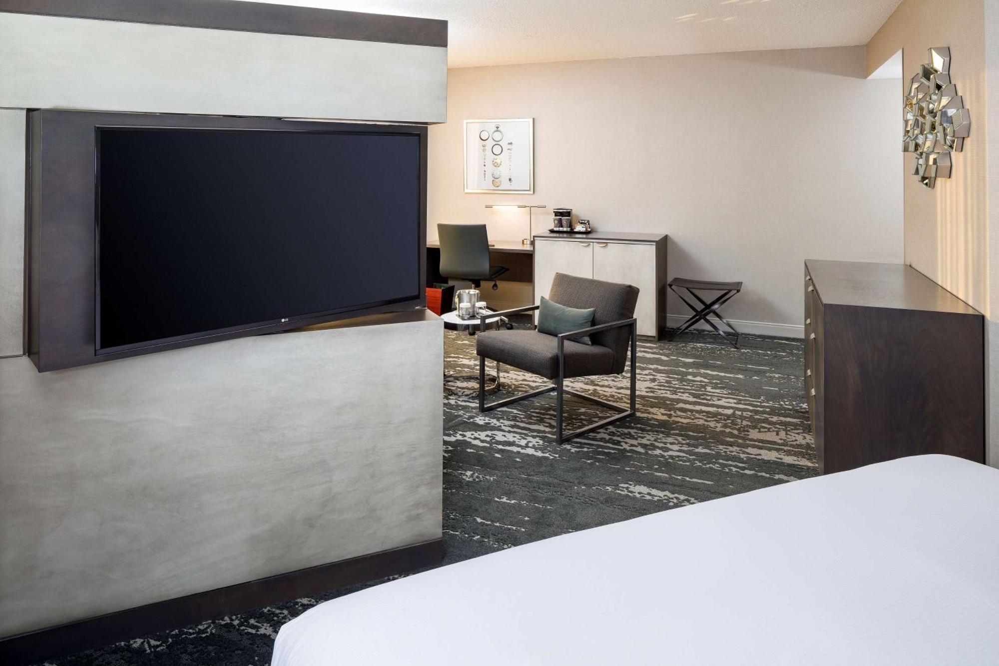 Doubletree By Hilton Boston Logan Airport Chelsea Hotel Buitenkant foto
